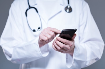 CMS’ New Memo Bans Physicians from Texting Medical Orders