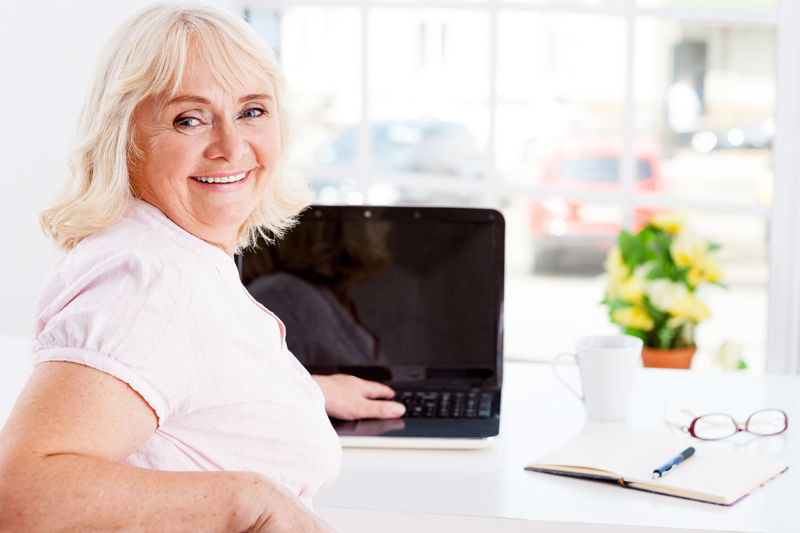 Can I Work While Collecting Social Security Retirement Benefits?