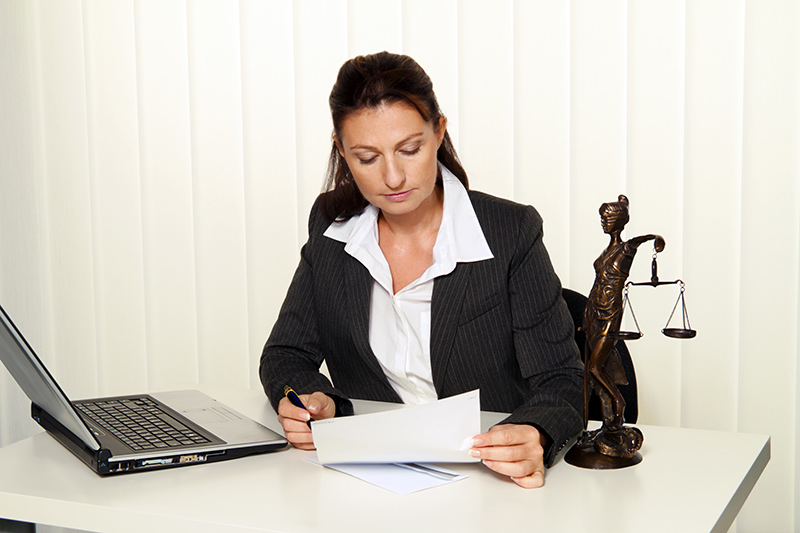 5 Reasons Why Attorneys Need Medical Review Services